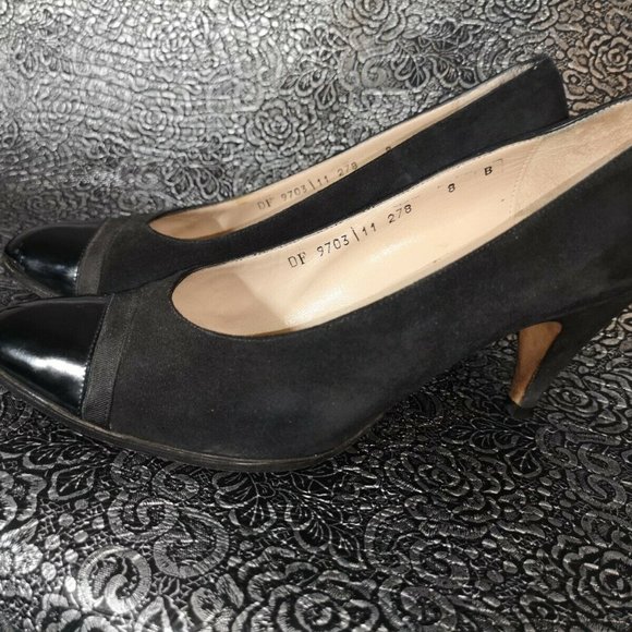 Vintage Salvatore Ferragamo High Heel - Black Suede  Patent Cap Toe Size 8 Italy - Picture 3 of 7